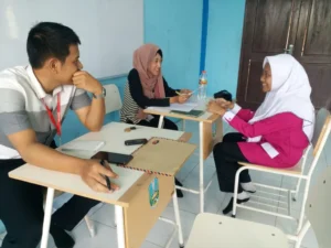 Alfamidi Class, Jalur By Pass Siswa SMK Pemuda Krian Masuki Dunia Kerja