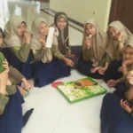 Rujak Party Jelang Berakhirnya Program Tahassus Tahfidzul Quran Smamsatu