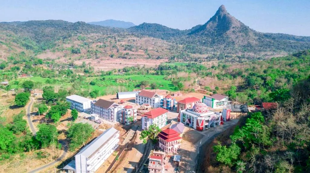 Banjir Bantuan Fasilitas, Pesantren Modern Internasional Dea Malela Sumbawa Asuhan Din Syamsuddin