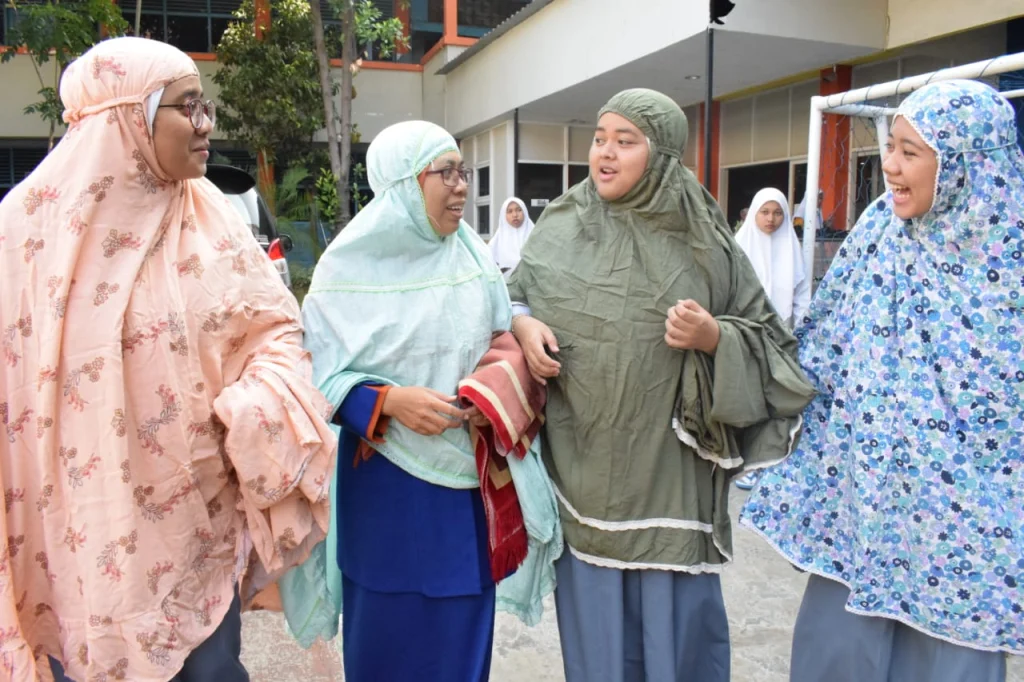 Kegiatan Pagi sebelum KBM Ini Bikin Smamsatu seperti Pesantren