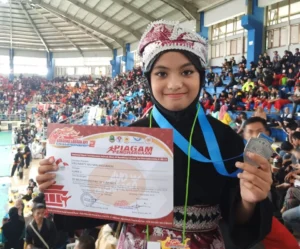 Siswi SDM 18 Surabaya Raih Juara di Bandung Lautan Api Championship II