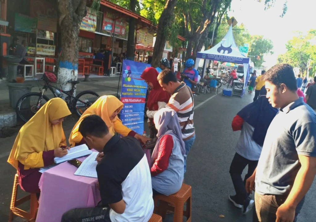 Nasyiah Lamongan Gelar Pashmina Goes to Public di Arena Mince
