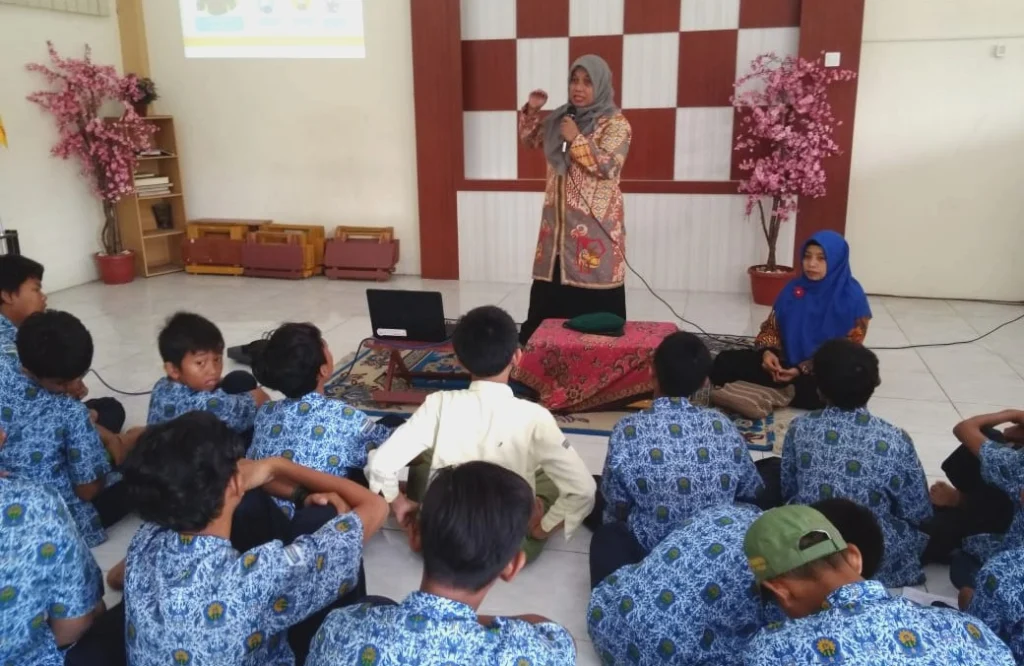 Aisyiyah dan Puskesmas Kebomas Gelar Sosialisasi TOSS TBC di Spemupat