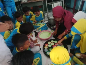 Putu Ayu Bikinan Siswa SD Muwri Ini Benar-Benar Ayu