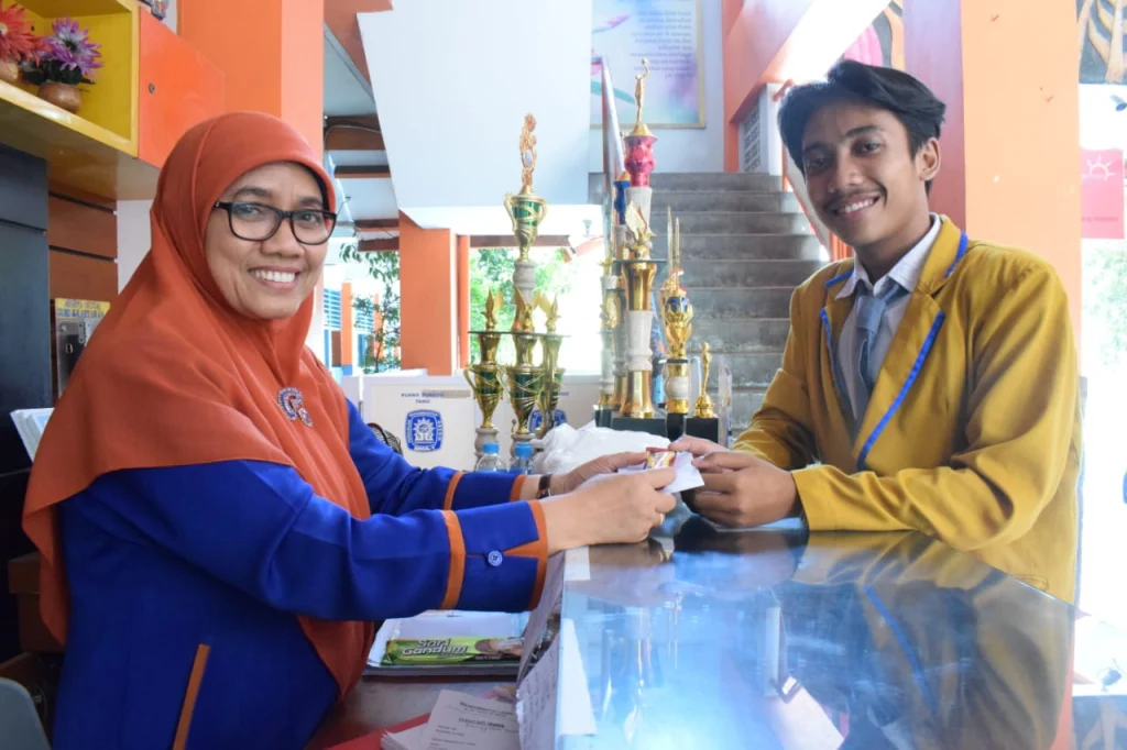 Saat Siswa Smamsatu Tulis Surat Cinta pada Gurunya, Begini Perasaannya