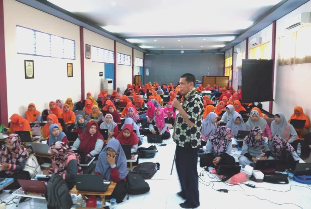 Guru KB-TK Aisyiyah Se-Kabupaten Gresik Refreshing Aplikasi Rapot K13