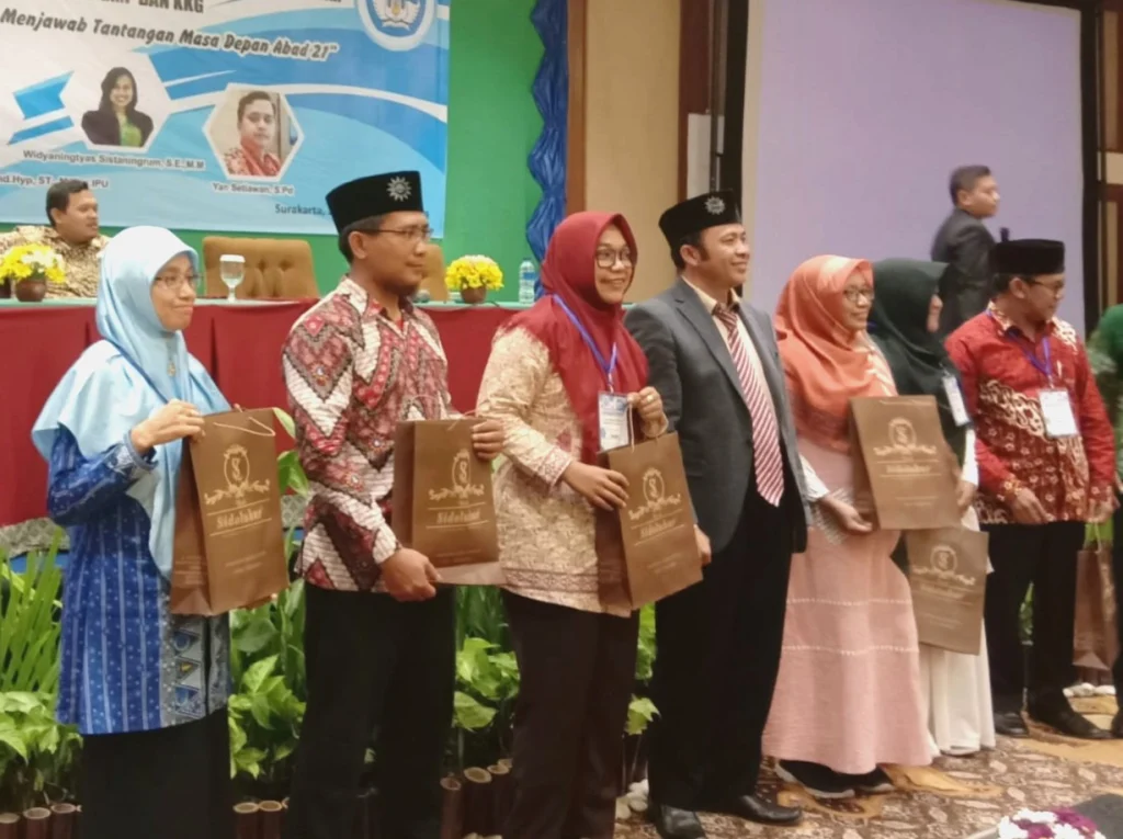 Ketua Umum PP FGM: Jika Tak Ingin Ditinggalkan Siswa, Sekolah Harus Terapkan Digitalisasi