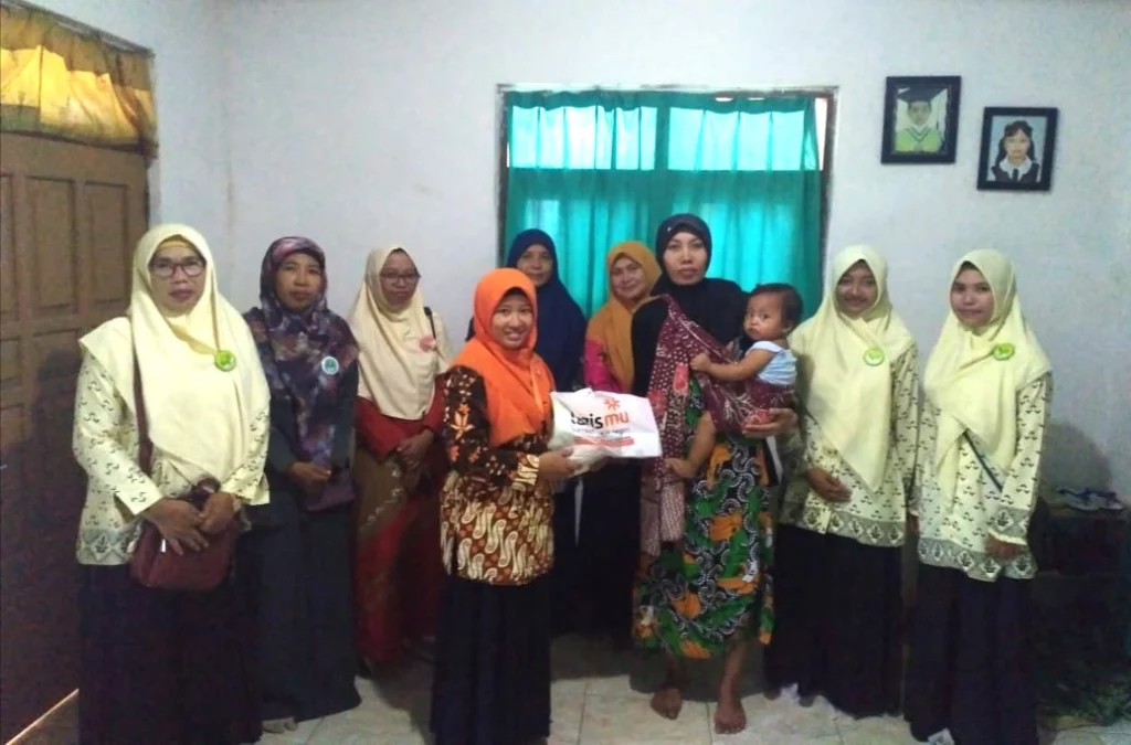 Lazismu-PDNA Gresik Sambangi Revalina Hanum, Ini Kondisinya setelah Operasi