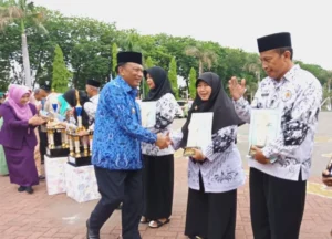 Bupati Gresik Beri Penghargaan Guru Berprestasi 2019, Salah Satunya dari Muhammadiyah