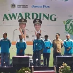 Cerita Bupati Gresik Tegur Petugas yang Potong Pohon Sembarangan