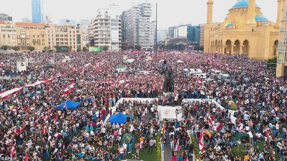 Belajar dari Demonstrasi Nonsektarian di Negara Sektarian