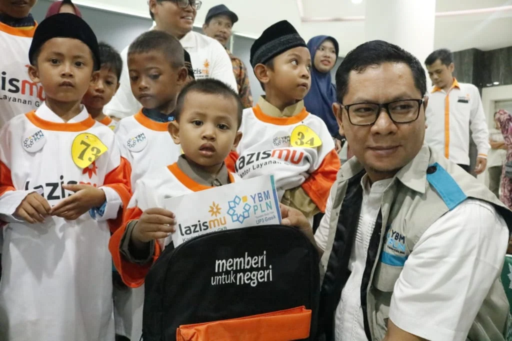 Lazismu KL GKB Gandeng YBM PLN Gresik Adakan Sunat Massal Anak Dhuafa