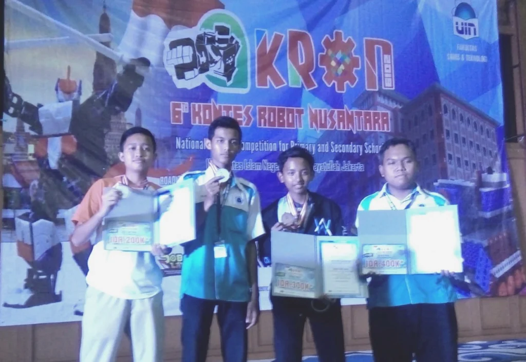 Juara Kontes Robot Nusantara, M Turbo SMK Mutu Gondanglegi Melaju ke Thailand