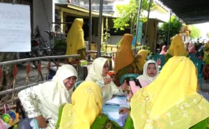 Pashmina Nasyiah Manyar Beri Tiga Layanan Kesehatan Gratis di Resepsi Milad