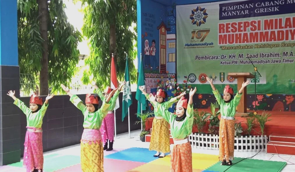 Tari Manuk Dadali Mimsagum Bikin Meriah Resepsi Milad Ini