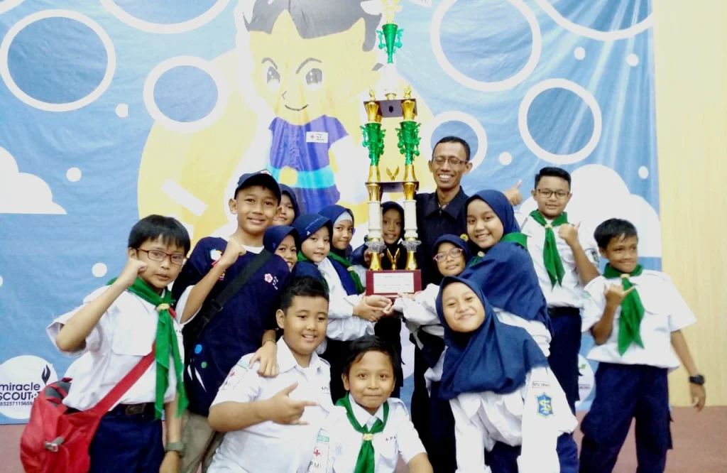 Selamat! SD Muhammadiyah Kreatif 20 Surabaya Juara Umum Lomba PMR Ardatara