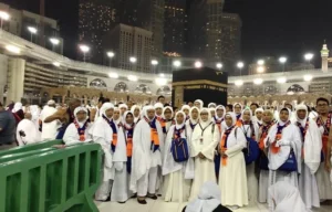 Penjual Lontong Balap Ini Akhirnya Bisa Umrah, Begini Caranya
