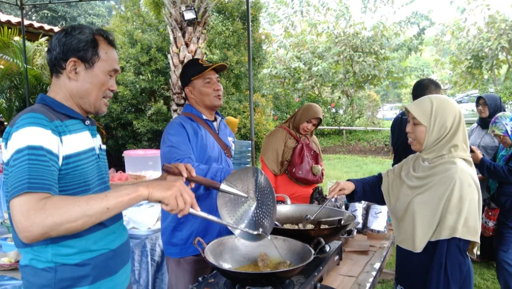 Adu Lezat Menu Ringan di Famghat