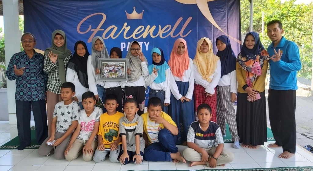 English Camp di M-Brother, Seru Kegiatan SDM 1 Menganti