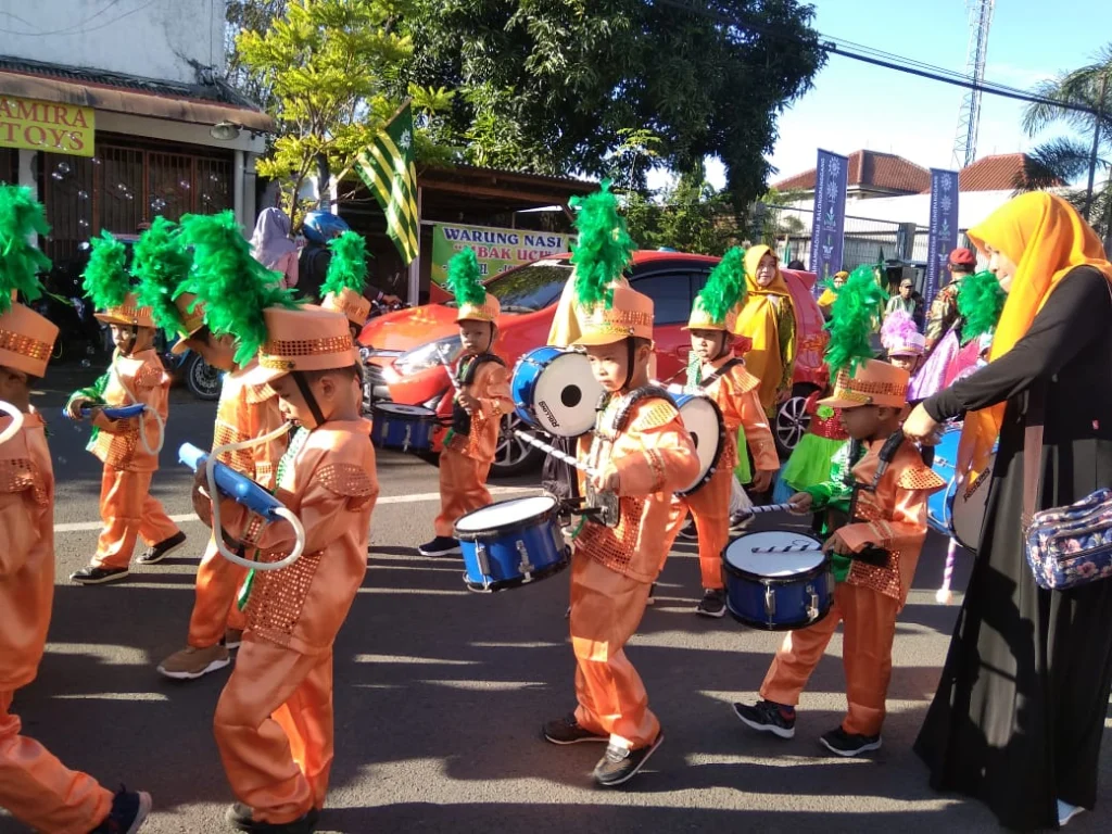 Kirab Drumband Meriahkan Tabligh Akbar bersama Amien Rais