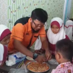 Siswa SD Muwri Belajar Bikin Pizza di Kedai Pizzatin