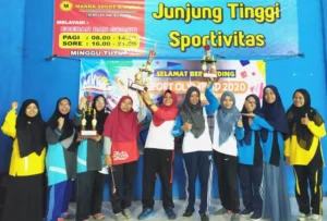 Sport Olympiad 2020 Diawali Badminton Antar-Ibu Guru