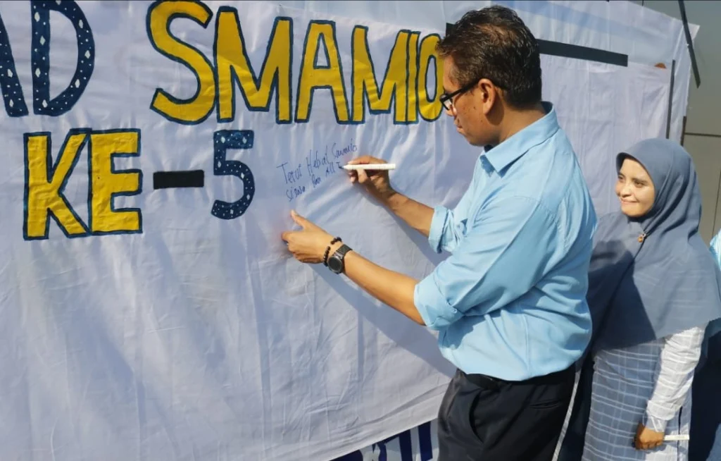 Milad Ke-5, Smamio Dapat Ucapan Selamat Anggota DPR