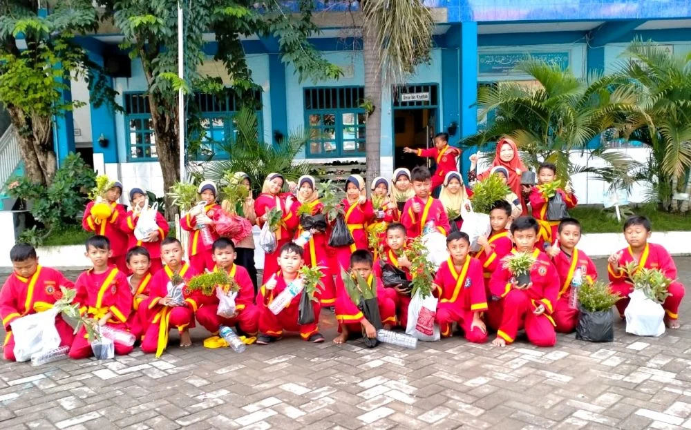 SD Muwri Gelar Green Friday, Ini yang Dilakukan