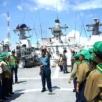 Siswa SDMM Naik KRI Diponegoro, Ini Cerita Serunya