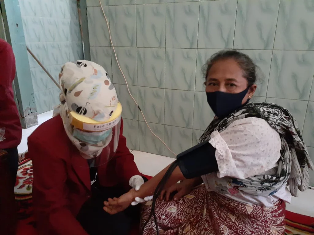 Sadar Kesehatan, Mahasiswa Adakan Pemeriksaan Gratis