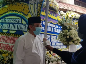 Mau Lapor Profesor, Malah Mandikan Jenazah Prof Malik