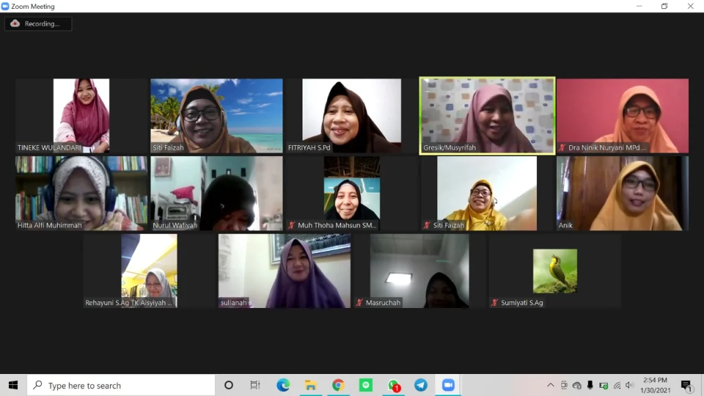 Dok! Terbentuk Srikandi Literasi PCA Manyar