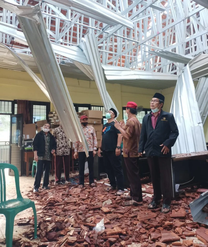 Terdampak Gempa, SMKM 2 Pagak Dikunjungi PDM Kabupaten Malang