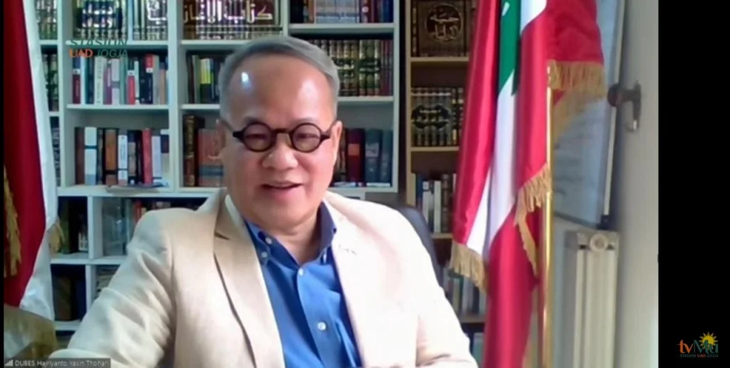 Mengapa Beribadah, Tak Cukup Beriman dan Berbuat Baik Saja?