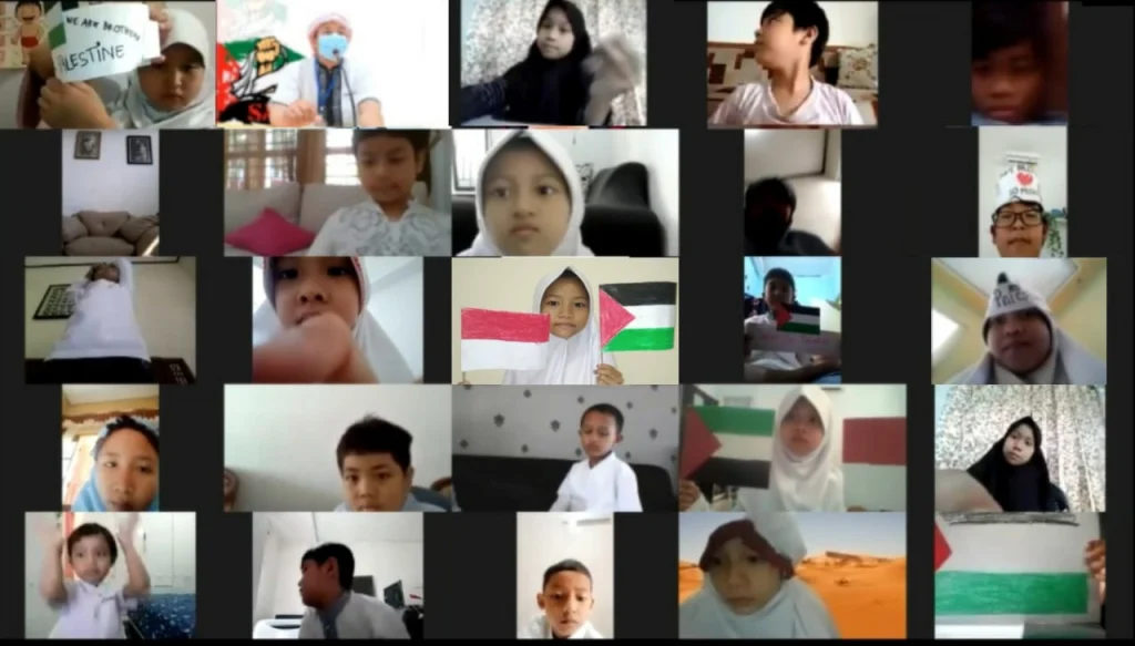 Siswa SD Mugeb: We Love Palestina