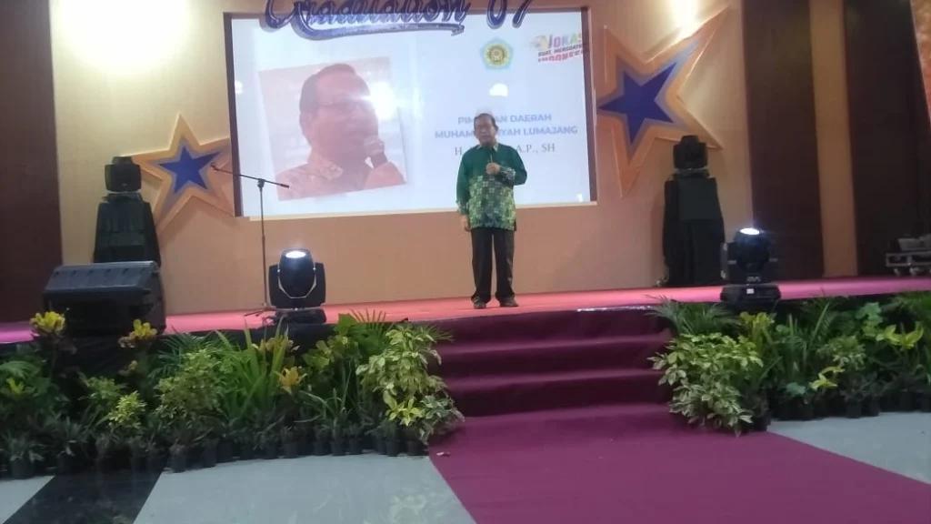 SMK Muhammadiyah Lumajang Gelar Wisuda, Ini 4 Pesan Ketua PDM