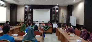 Materi Kuliah Kewirausahaan Dikritik