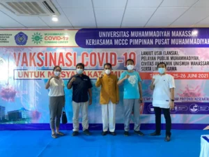 Ikuti Vaksinasi di Unismuh, Begini Harapan Pemuka Budha