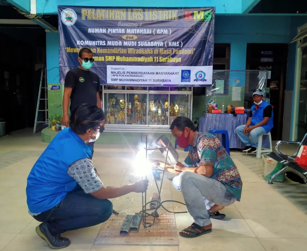 Rumah Pintar Matahari Gelar Pelatihan Las Listrik Gratis