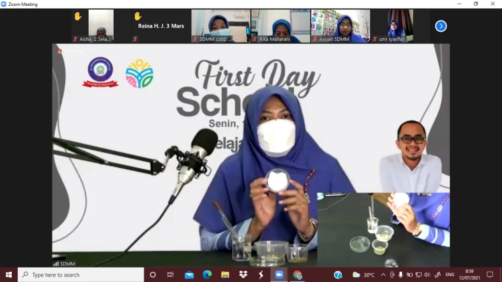 Filosofi Menanam Biji Kacang Hijau di First Day School SDMM