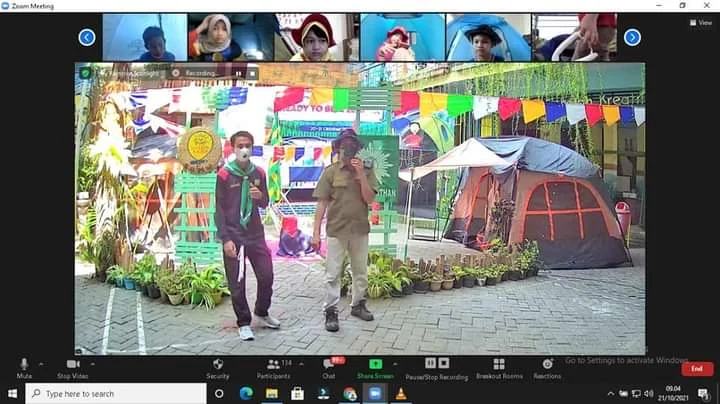 Kemah Unik di Masa Pandemi ala Sekolah Kreatif Ini