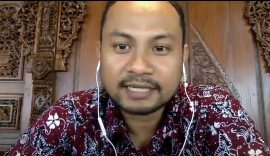 Guru Menulis, Jeneng Dulu Baru Jenang