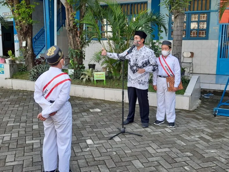 Belajarlah Adab sebelum Ilmu, Pesan bagi Siswa SD Muwri