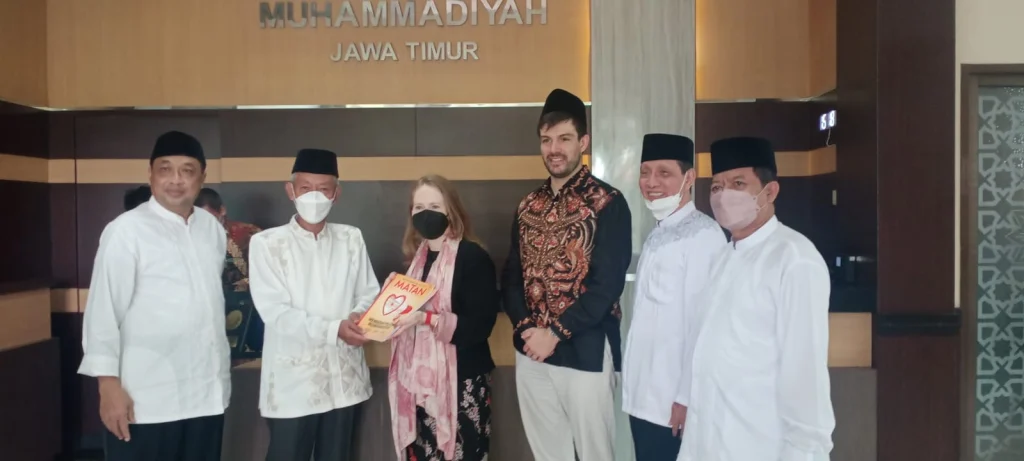 Dapat Kopiah, Sekretaris Konjen Australia: Saya Sudah seperti Muhammadiyah