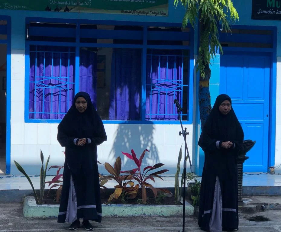 Dua Santri Al-Mizan Tampil Bergaya II dan AI