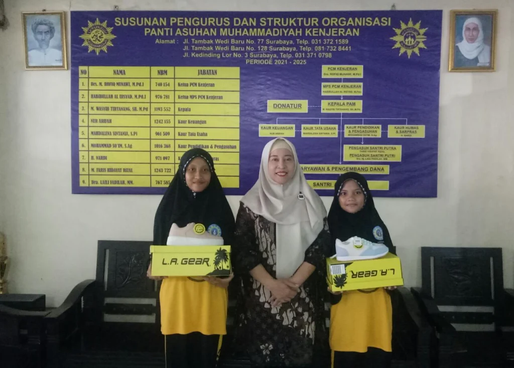 Dua Santri Dapat Sepatu gara-gara Ini