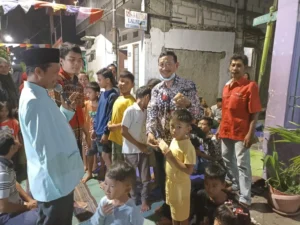 Malam Tasyakuran, Anak-Anak Dapat Hadiah Spesial