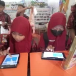 Coba Game Coding Karya Siswa SDMM, Pengunjung: Selalu Ada yang Baru di Stan Ini