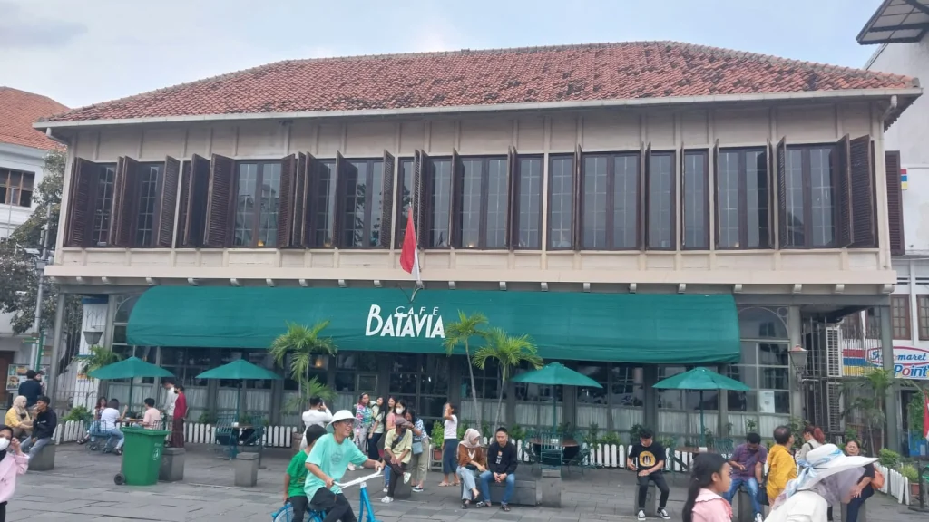 Sejarah Batavia Cafe, Bangunan Tua Kedua di Alun-Alun Fatahilah