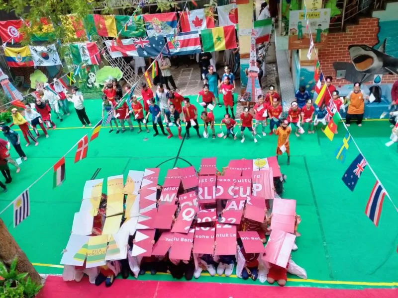 Euforia Piala Dunia Qatar 2022 sampai Sekolah Kreatif Baratajaya